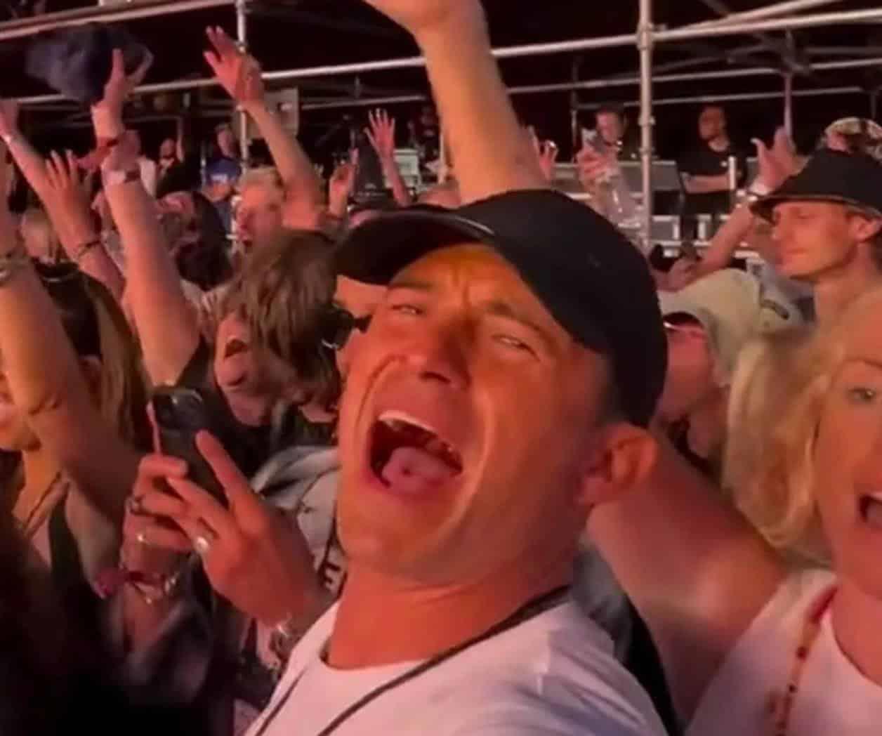 Canta a todo pulmón con Oasis