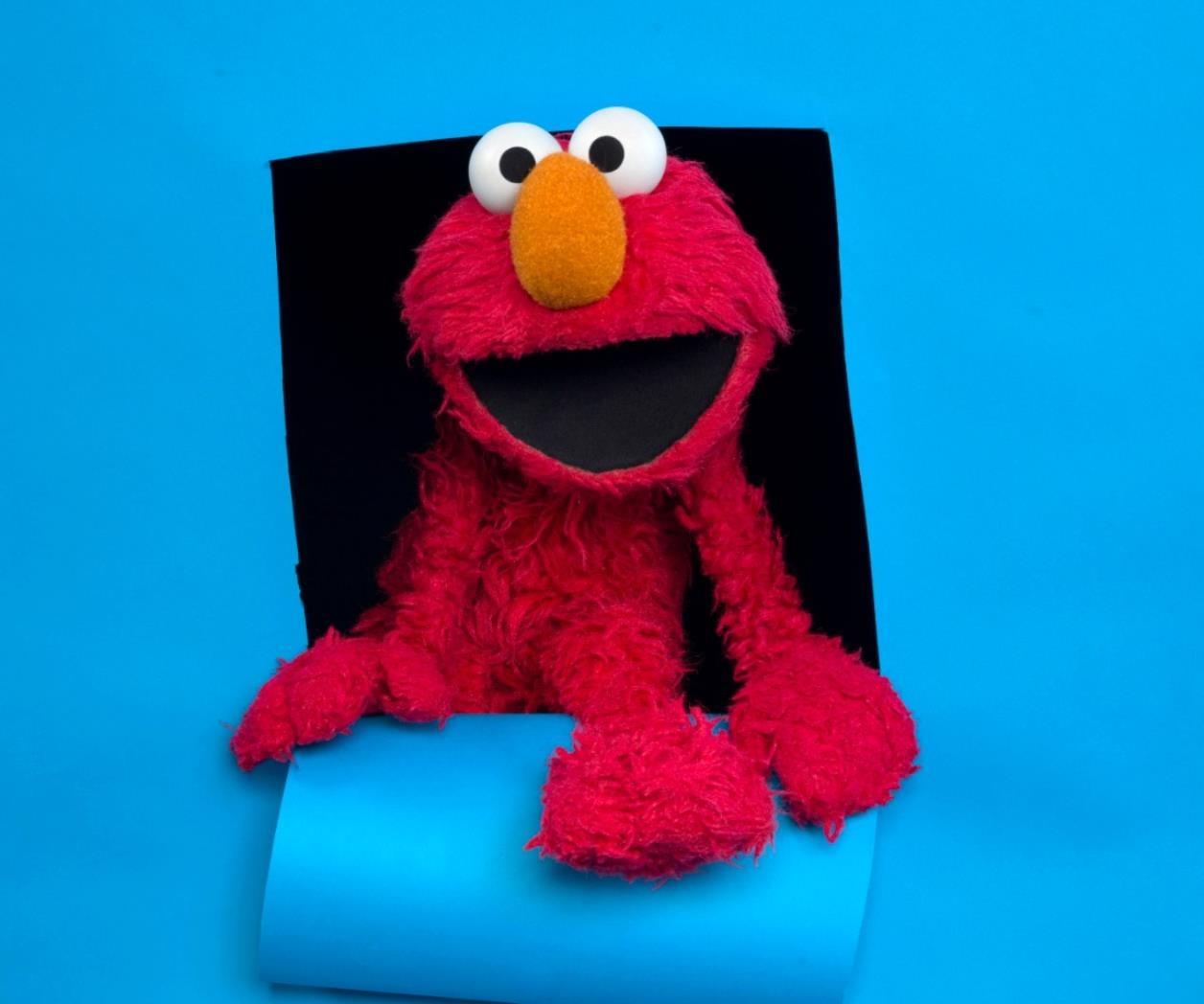 La cuenta de X de Elmo es hackeada y publica mensajes racistas