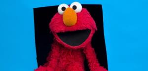La cuenta de X de Elmo es hackeada y publica mensajes racistas