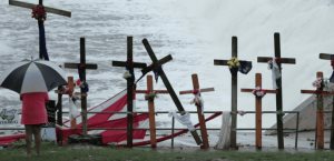 Pausan búsquedas por lluvias intensas