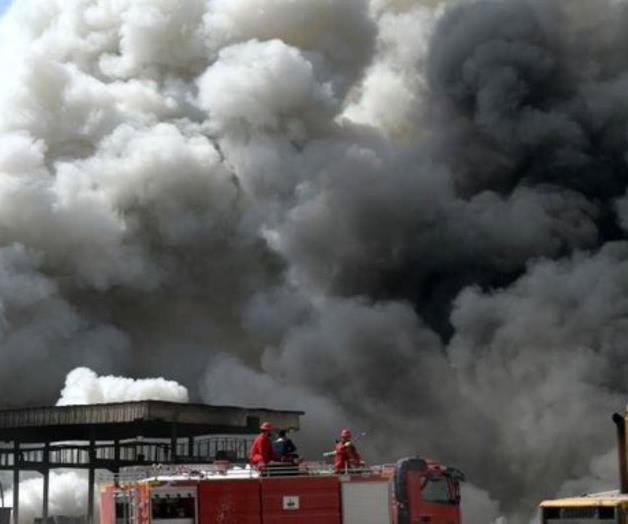 Ataque con drones suspende operaciones en campo petrolero en Irak