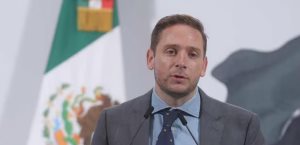 Eduardo Clark anuncia adquisición del 96% de insumos para el sistema público de salud en 2025