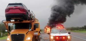 Se incendia remolque de tráiler en carretera Llera–Tula