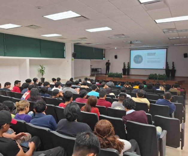 Preparan a alumnos de UTTN para afrontar mundo laboral Preparan a alumnos de UTTN para afrontar mundo laboral