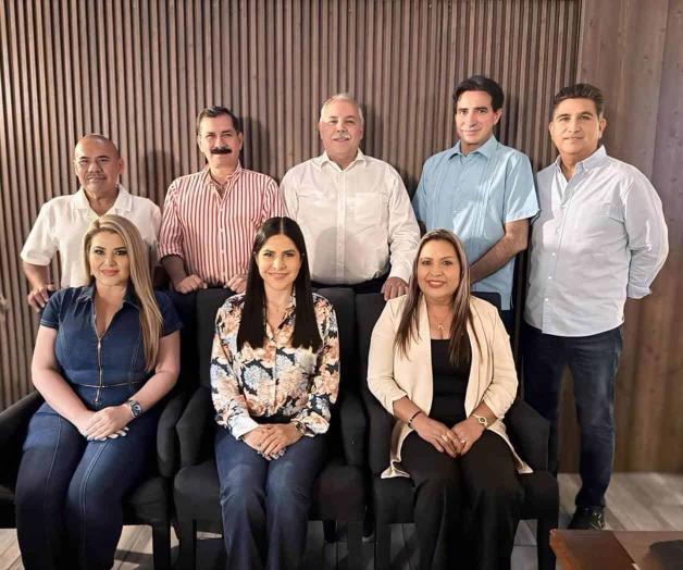 Realizan cónclave figuras del PAN Realizan cónclave figuras del PAN