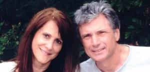 Asesinan a supervisora musical de American Idol en su casa