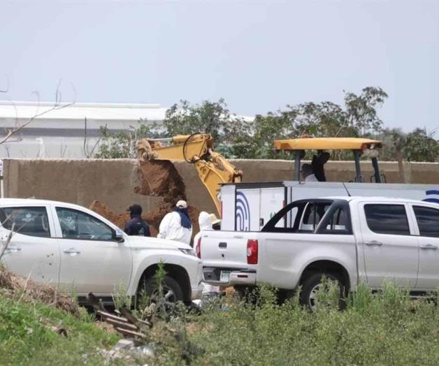 Hallazgo de 249 bolsas con restos humanos en fosa clandestina conmociona a Jalisco