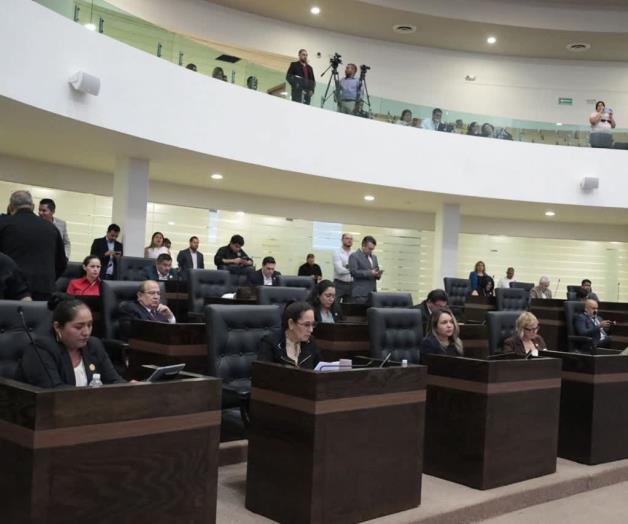 Dan diputados aval en sesión extraordinaria: Aprueban adquirir deuda Dan diputados aval en sesión extraordinaria: Aprueban adquirir deuda