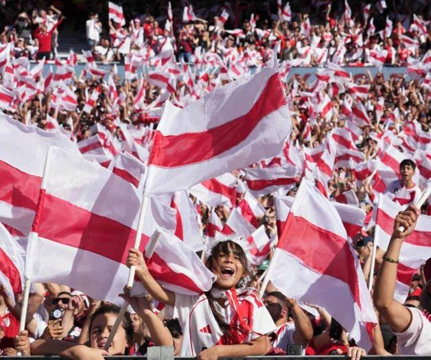 Hinchas visitantes regresan a la liga argentina tras 12 a&ntilde;os de veda