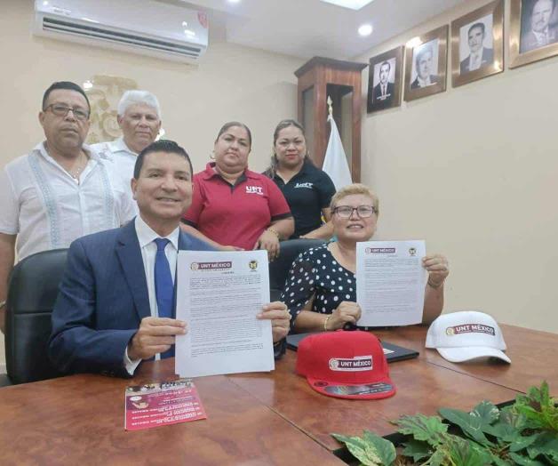 Gestionan becas de ´prepa´ y universidad Gestionan becas de ´prepa´ y universidad