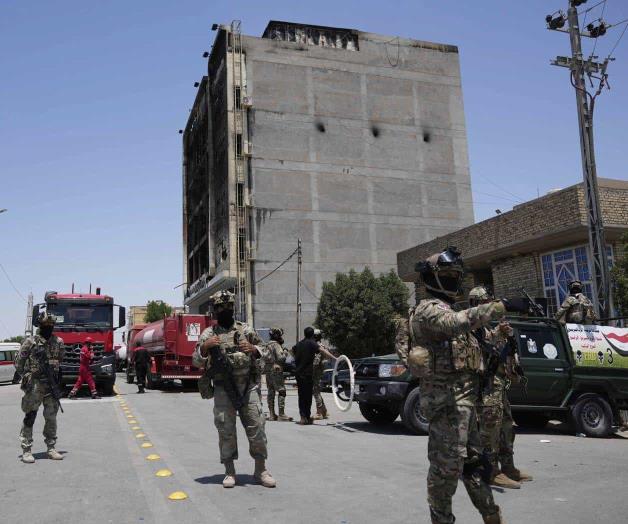 Un incendio en un centro comercial en Irak mata a más de 60 personas Un incendio en un centro comercial en Irak mata a más de 60 personas