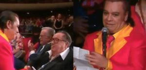 Juan Gabriel impacta con traje del Chapulín Colorado en homenaje a Chespirito