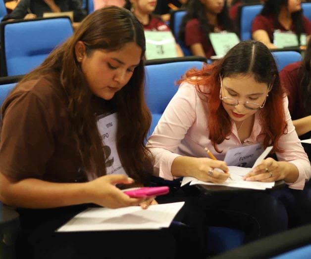 Destacan alumnos de la UTTN en Olimpiadas de Matemáticas Destacan alumnos de la UTTN en Olimpiadas de Matemáticas