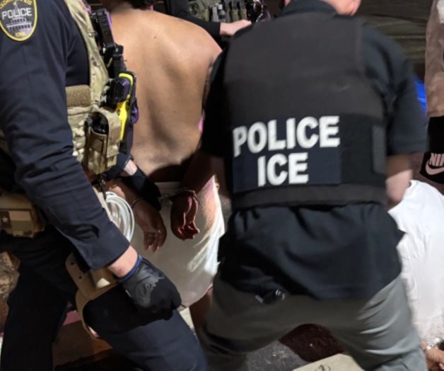 Sentencia juez a dos por contrabando de migrantes