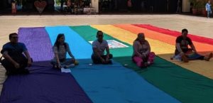 Protestan colectivos LGBTQ+ por asesinato de La Sharis y La Vale
