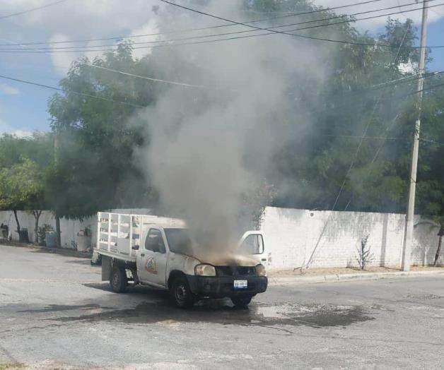 Se incendia camioneta repartidora en colonia Los Pinos de Río Bravo Se incendia camioneta repartidora en colonia Los Pinos de Río Bravo