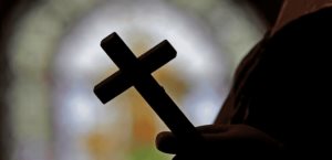 Iglesia llama a proteger la familia con una visión de futuro