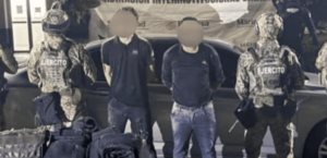 Detienen a dos hombres armados en Sinaloa