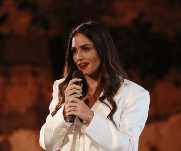 Alessandra Rojo propone subastar esculturas del Che y Fidel Alessandra Rojo propone subastar esculturas del Che y Fidel