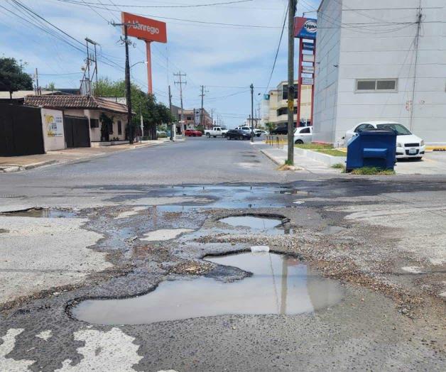 ¡Y otra se desliza como un pequeño riachuelo!