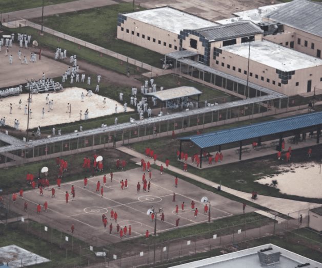 HRW denuncia abusos en centros de detención de migrantes en Florida HRW denuncia abusos en centros de detención de migrantes en Florida