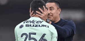 Efraín Juárez respalda titularidad de Rodrigo Parra con Pumas