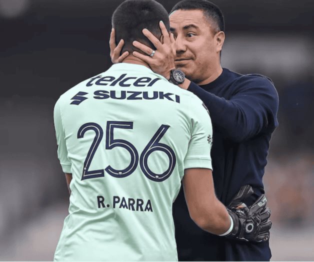 Efra&iacute;n Ju&aacute;rez respalda titularidad de Rodrigo Parra con Pumas