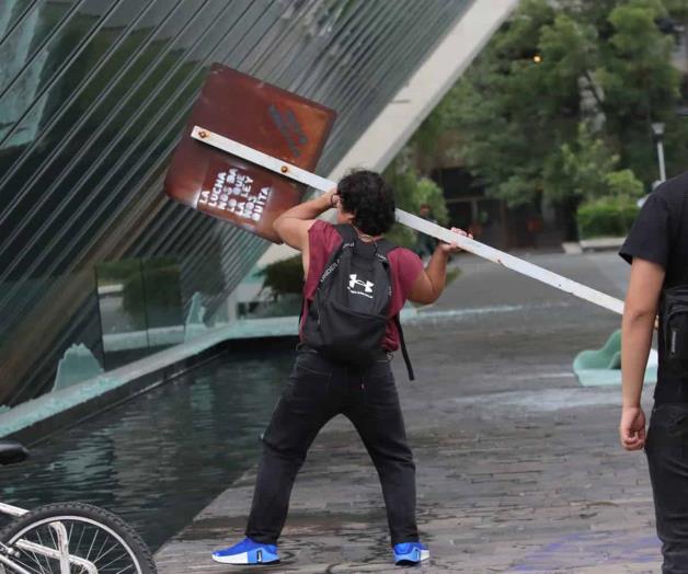 Pide Medina denunciar a bloque negro que da&ntilde;&oacute; MUAC 