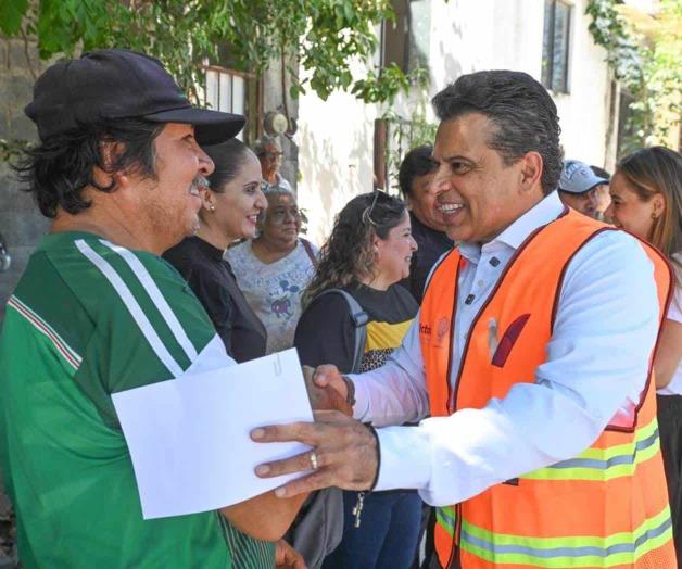 Entrega alcalde nueva calle en la San Marcos