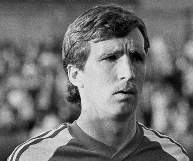 Muere Joey Jones, &iacute;dolo de Liverpool, Wrexham y Gales