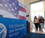 Aumentan 40% tarifas por servicios migratorios