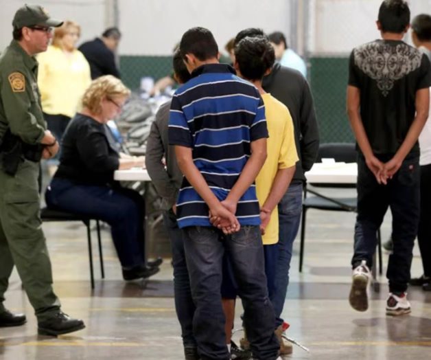 Niña mexicana teme ser deportada de EU tras recibir carta Niña mexicana teme ser deportada de EU tras recibir carta