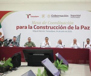 Preside Am&eacute;rico Villarreal reuni&oacute;n de seguridad en Miguel Alem&aacute;n y entrega patrullas