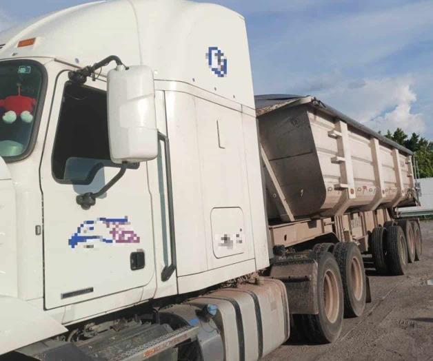 Localizan vehículo de metales robado Localizan vehículo de metales robado