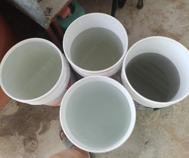 Sufren familias por baja presi&oacute;n en el suministro de agua potable