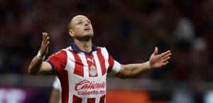 Castiga Chivas a Chicharito