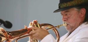 Fallece Chuck Mangione, leyenda del jazz a los 84 años