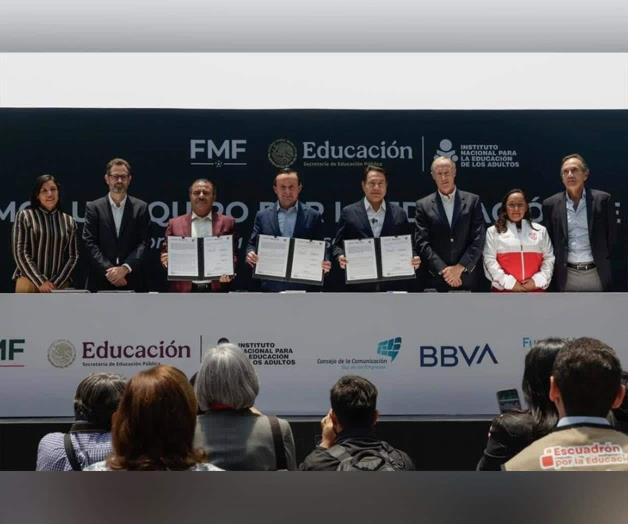 Firman FMF y SEP convenio por la alfabetización