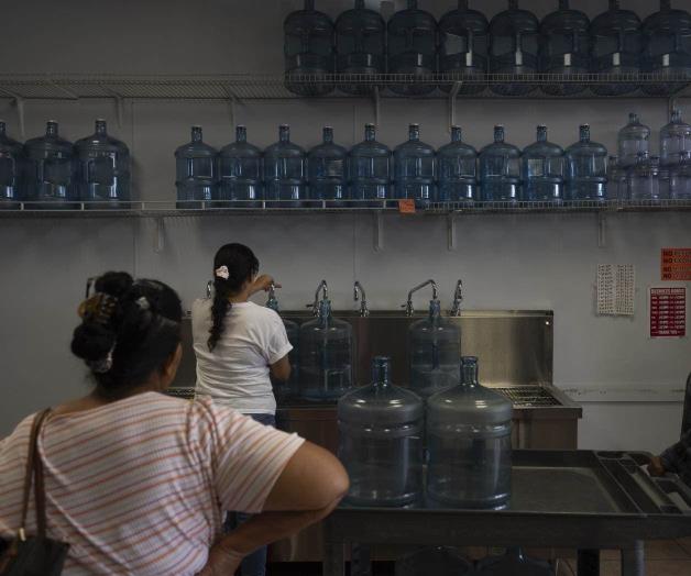 Muchos californianos carecen de agua potable