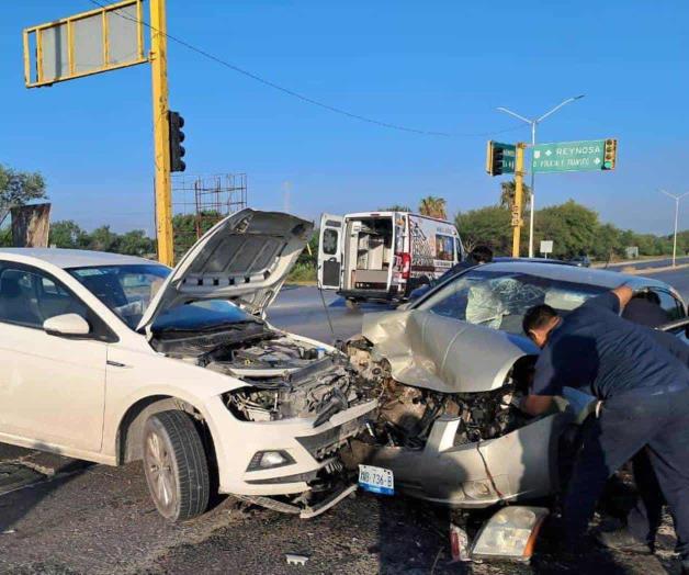 Brutal encontronazo entre cuatro veh&iacute;culos
