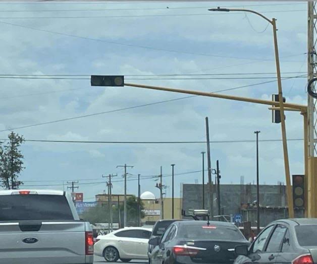 Falla masiva de semáforos provoca caos vial en Río Bravo Falla masiva de semáforos provoca caos vial en Río Bravo