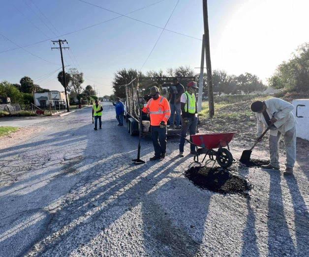 Avanza campaña de repavimentación en Guardados de Arriba Avanza campaña de repavimentación en Guardados de Arriba