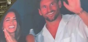 Lionel Messi y su esposa protagonizan kiss cam de Coldplay