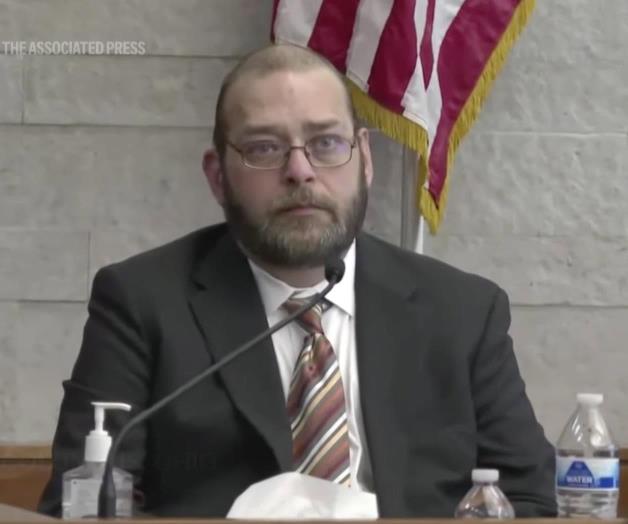 Dan 15 a&ntilde;os de prisi&oacute;n a exoficial que mat&oacute; a hombre negro en Ohio