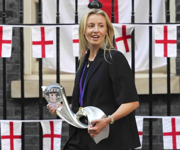 El regreso triunfal de las Leonas tras conquistar la Euro