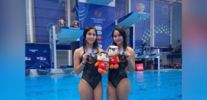 Gemelas Mía y Lía Cueva conquistan bronce en Singapur 2025