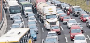 Transportistas denuncian asaltos y exigen seguridad en Puebla