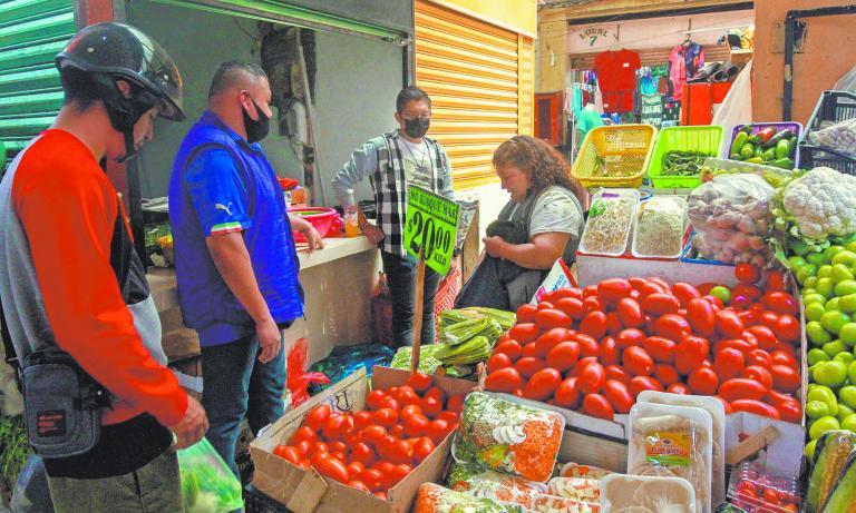 Diputados y locatarios unidos por mercados públicos Diputados y locatarios unidos por mercados públicos