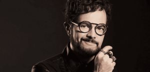 Aleks Syntek recopilará sus anécdotas en un libro