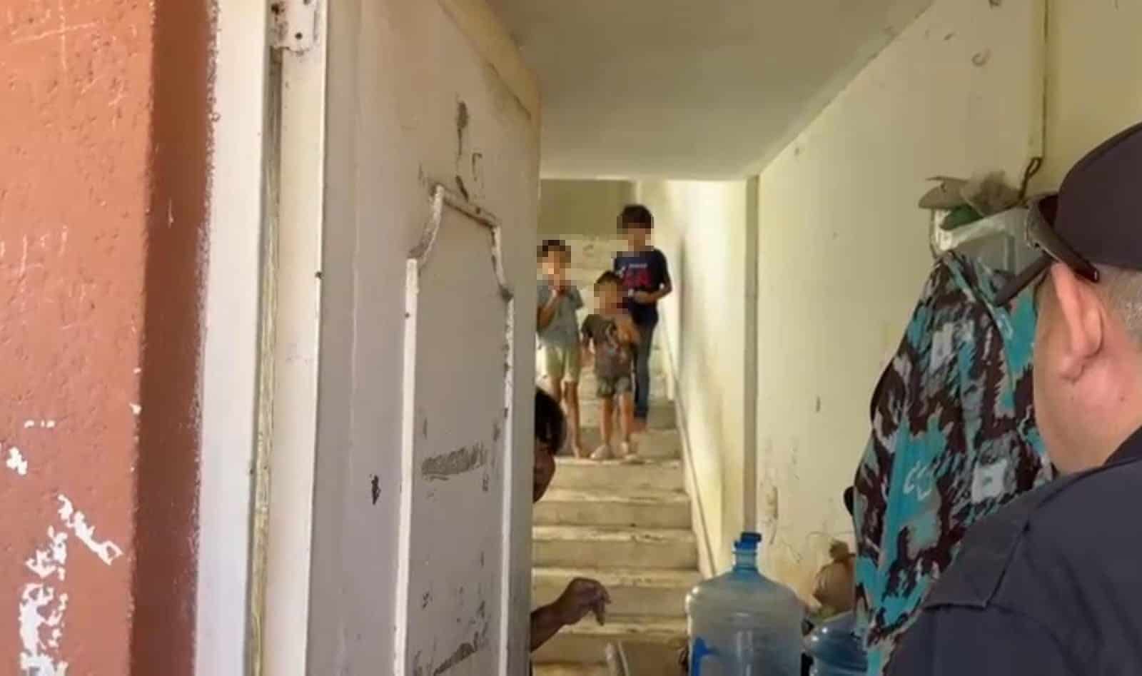 Hallan a familia con niños en condiciones inhumanas en pleno centro de Victoria Hallan a familia con niños en condiciones inhumanas en pleno centro de Victoria